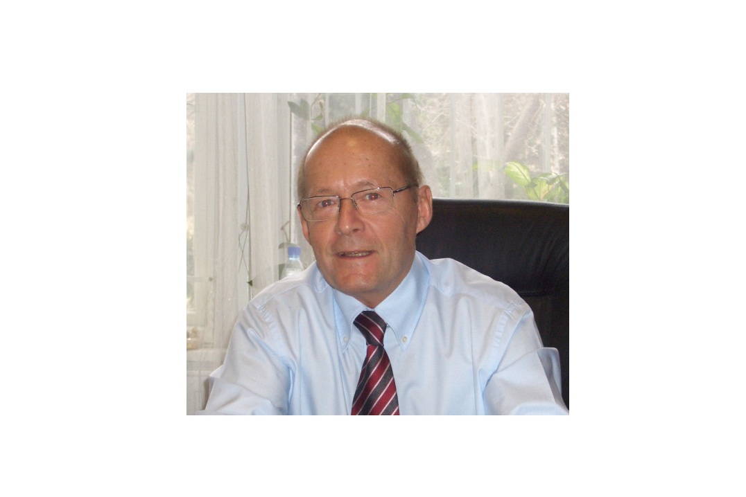 Gyászhír: Somlyódy László